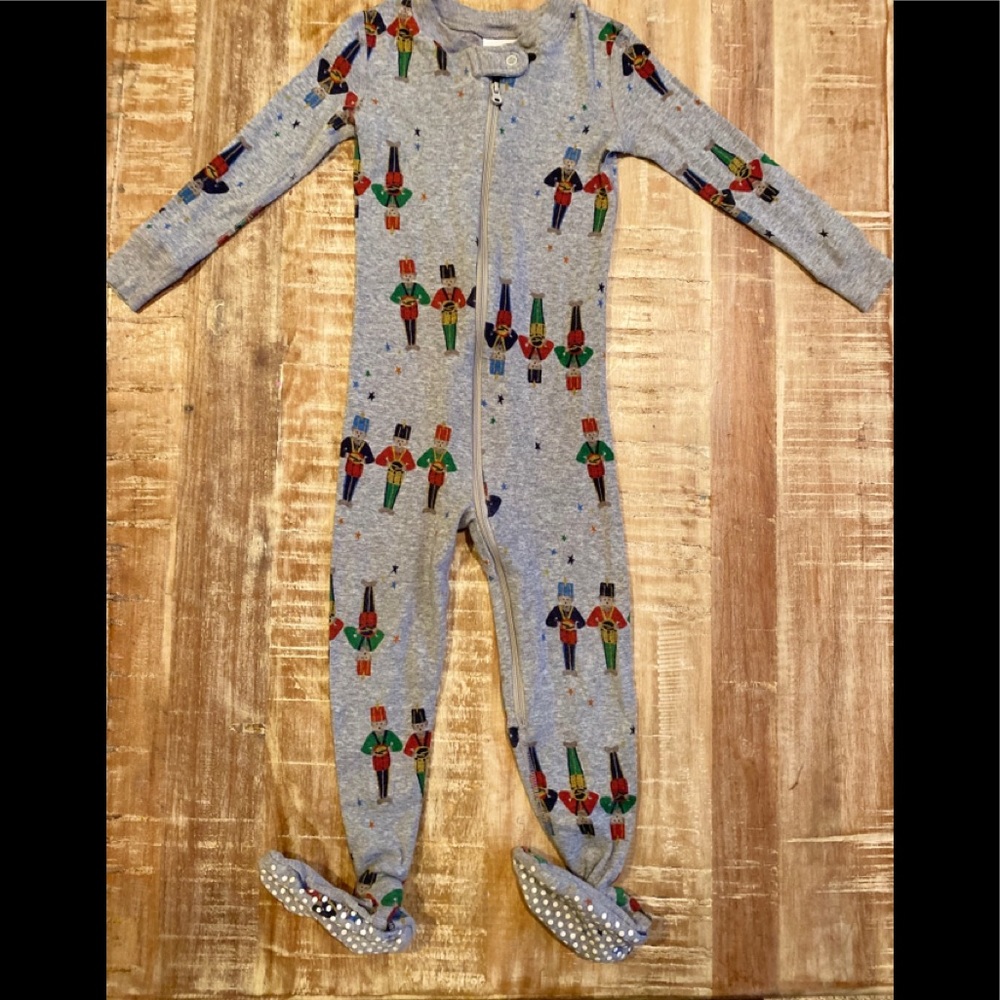 Footed sleeper pajamas
